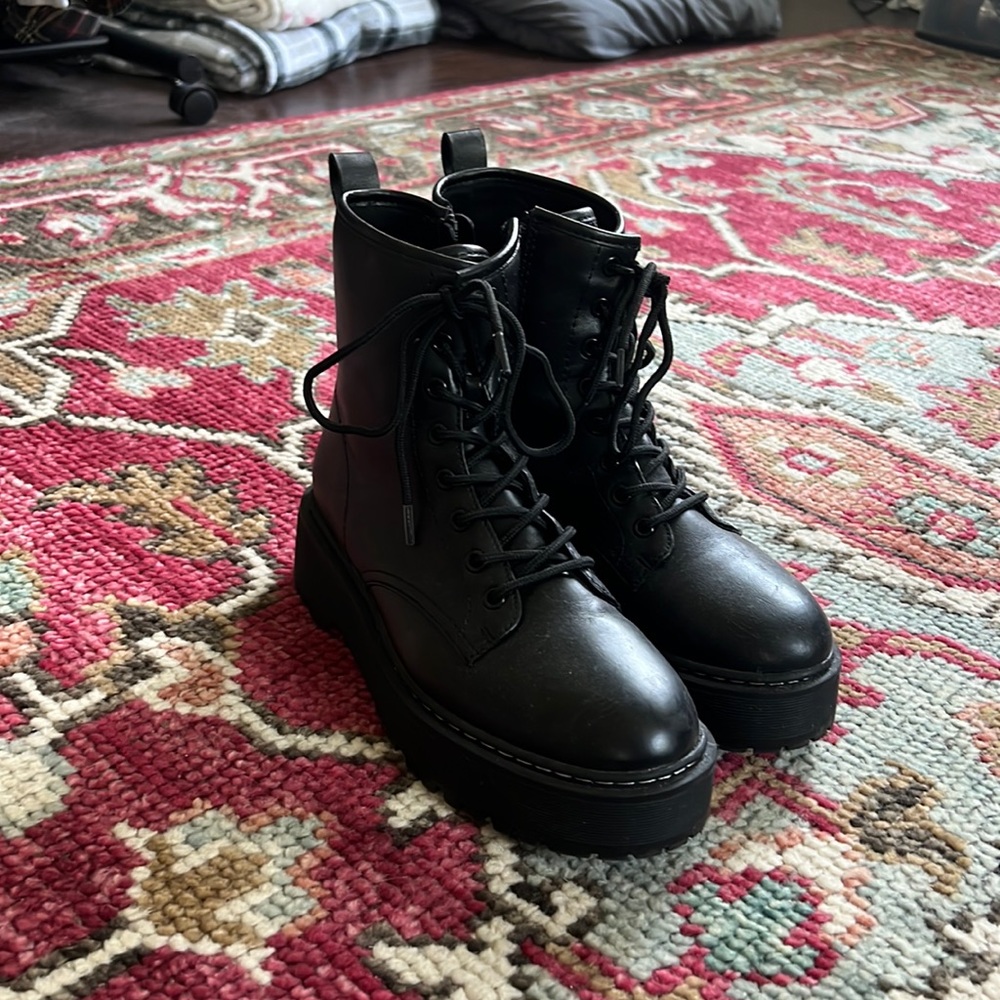 combat boots